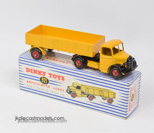 Dinky Toys 521/921 Articulated Bedford Virtually Mint/Nice box