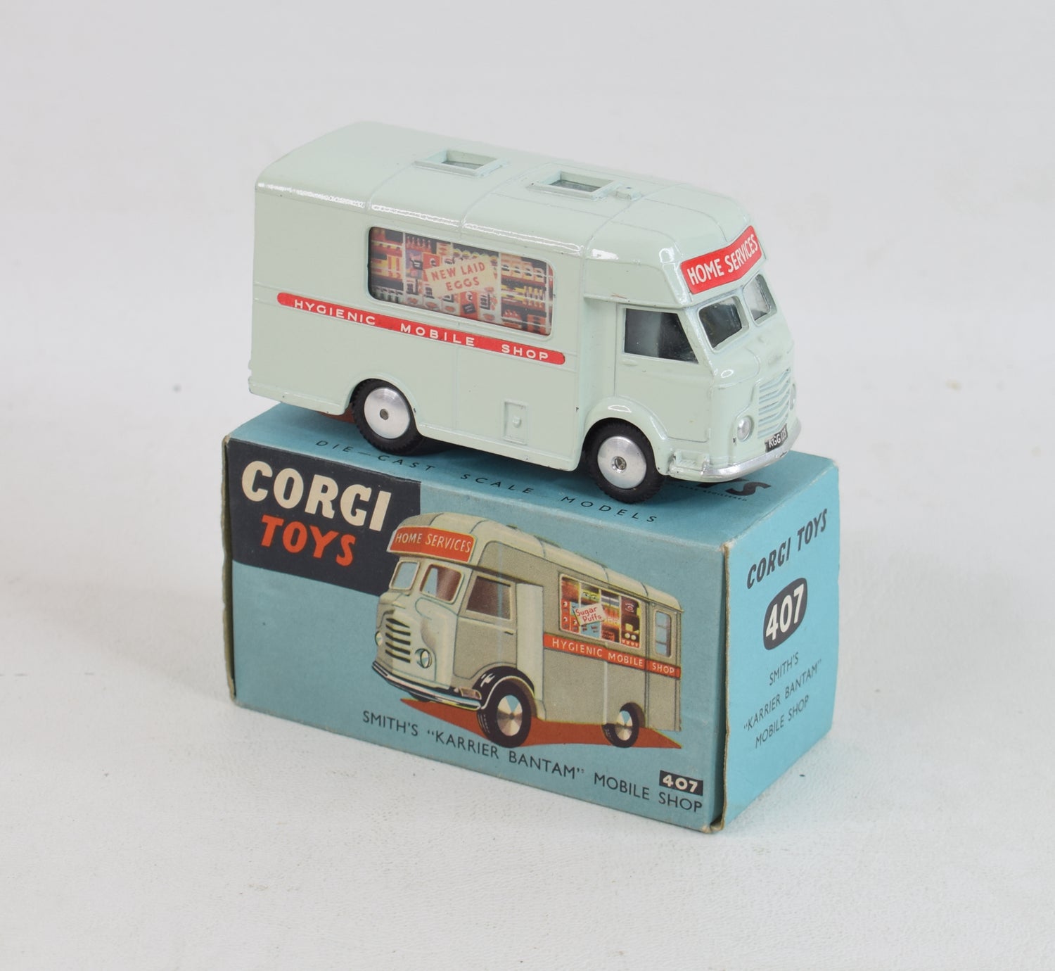 Corgi toys 407 Smith's Bantam Mobile shop Virtually Mint/Boxed