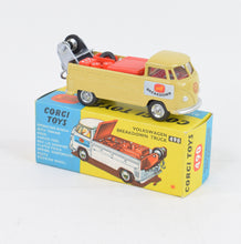 Corgi toys 490 VW Breakdown truck Virtually Mint/Nice box (cast hubs)
