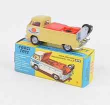 Corgi toys 490 VW Breakdown truck Virtually Mint/Nice box (cast hubs)