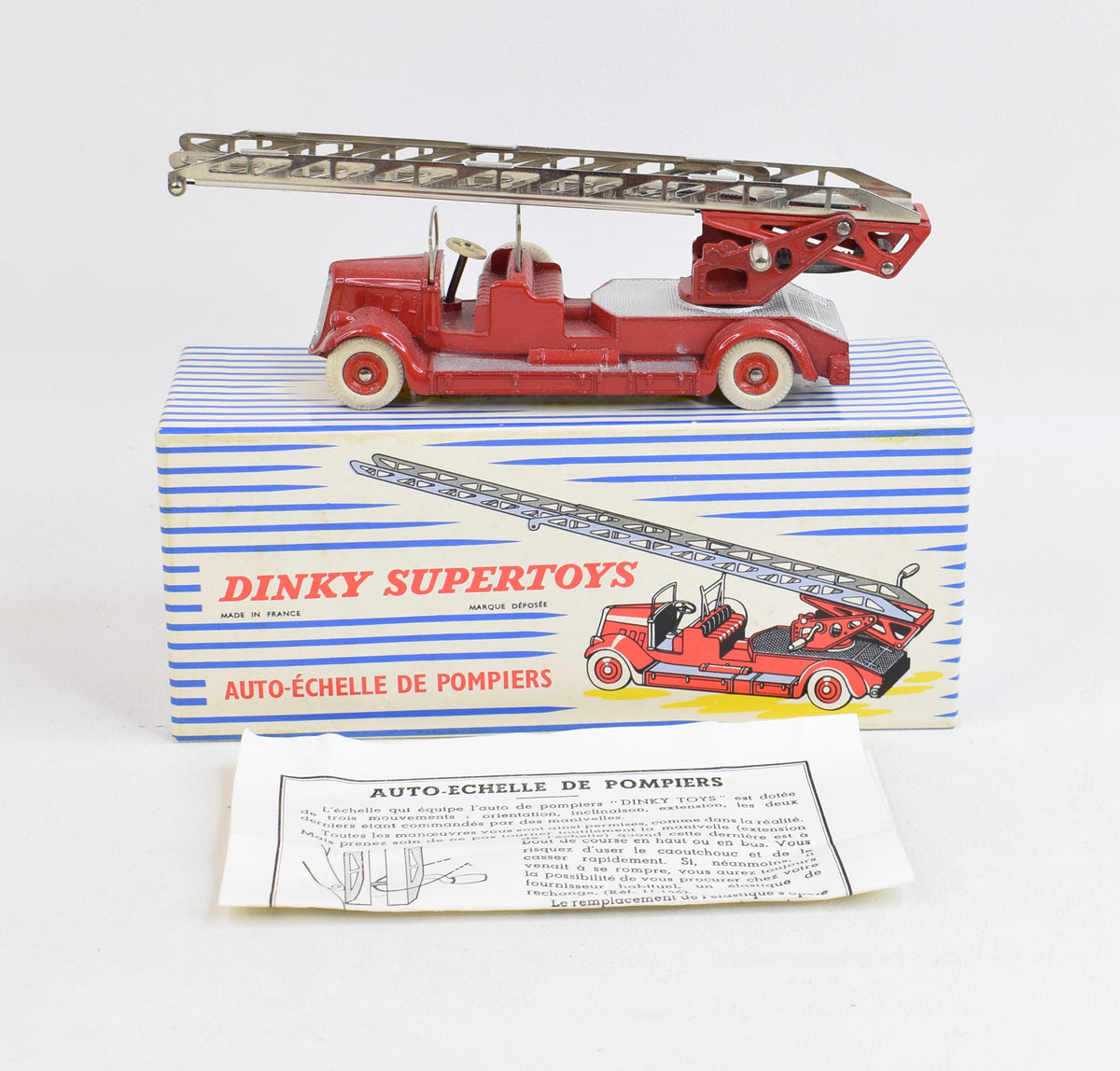 French Dinky toys 899 Auto-Echelle Fire Engine Virtually Mint/Lovely box