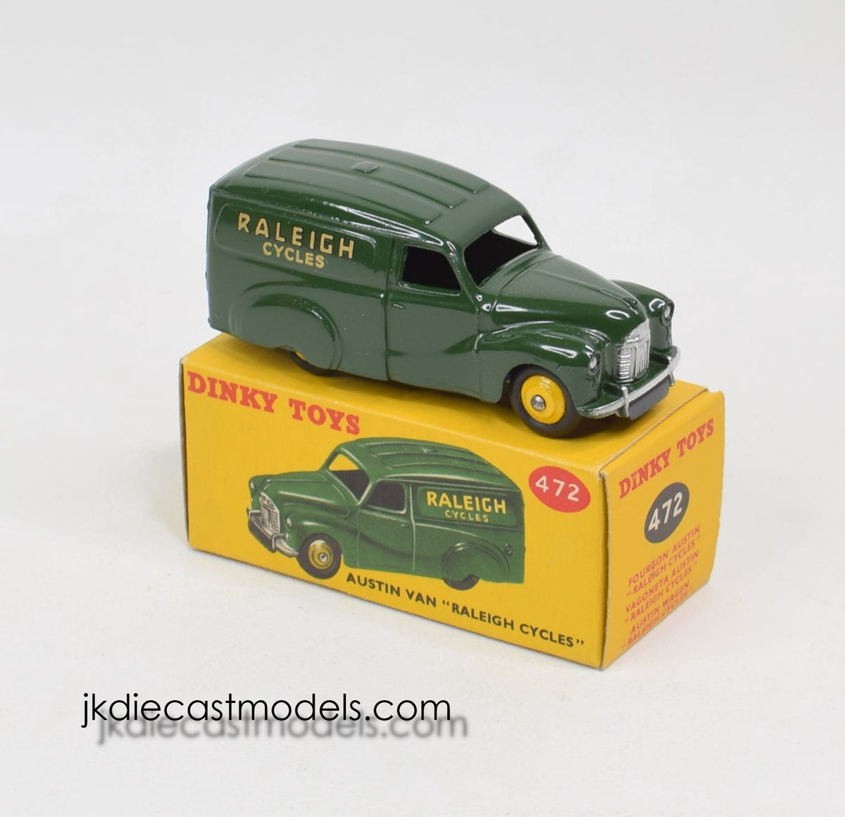 Dinky Toys 472 Austin Van 