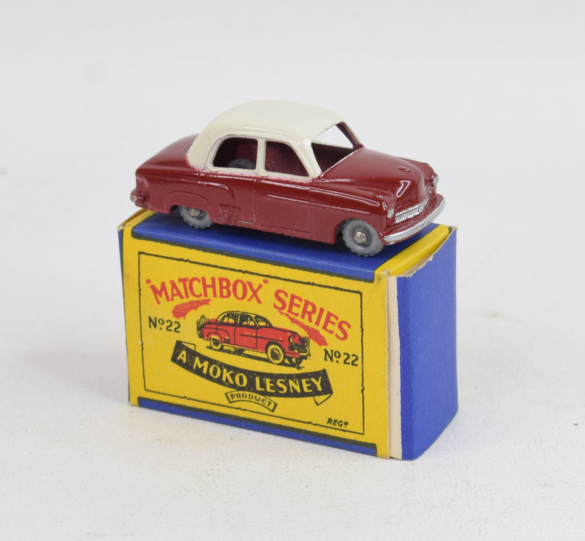 Matchbox Lesney 22 Vauxhall Cresta RW/B1 box Virtually Mint/Lovely box