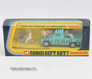 Corgi toys Gift set 7 Daktari Virtually Mint/Boxed ''The Winchester Collection''