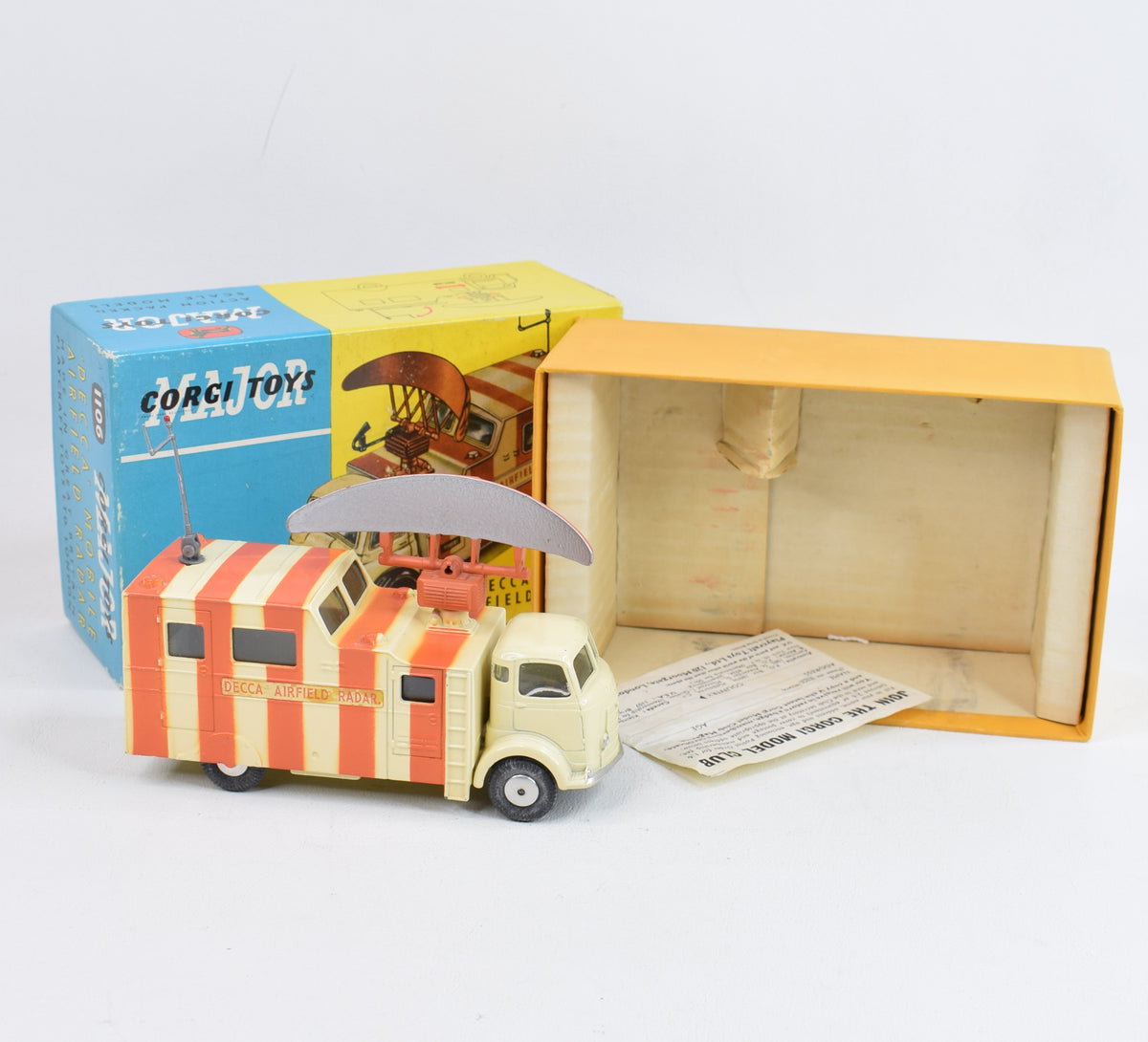 Corgi toys 1106 'DECCA' Airfield Radar Virtually Mint/Nice box (5 stripe)