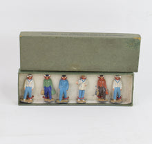 Dinky toys 5 Train & Hotel Staff Very Near Mint/Boxed (Wartime set/June 1940)