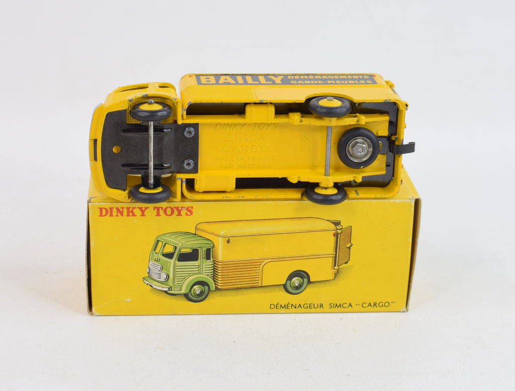 DINKY TOYS DEMENAGEUR SIMCA CARGO BAILLY D'ORIGINE N°33AN DINKY TOYS DEMENAGEUR SIMCA CARGO BAILLY D'ORIGINE N°33AN