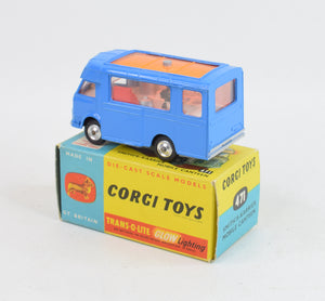 Corgi toys 471 Smith's-Karrier Mobile Canteen Virtually Mint/Boxed