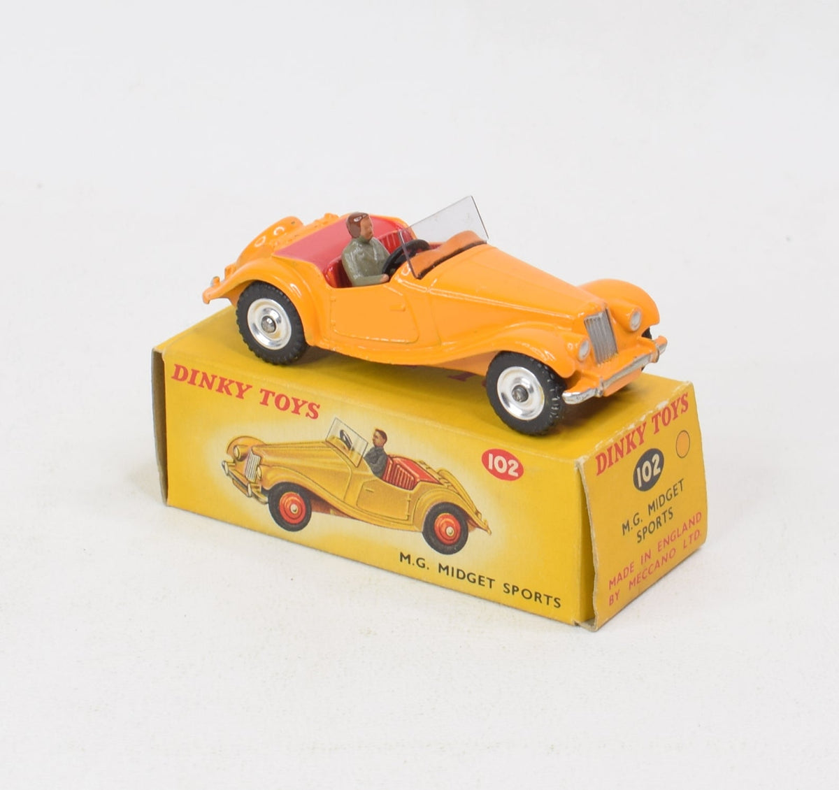Dinky toy 102 M.G Midget Very Near Mint/Nice box (Spun hubs)