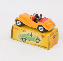 Dinky toy 102 M.G Midget Very Near Mint/Nice box (Spun hubs)