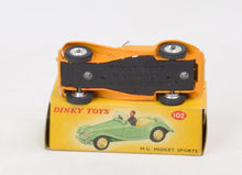 Dinky toy 102 M.G Midget Very Near Mint/Nice box (Spun hubs)