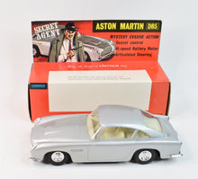 Lincoln International No.7501 - Secret Agent - Motorised Aston Martin DB5 Mint/Lovely box