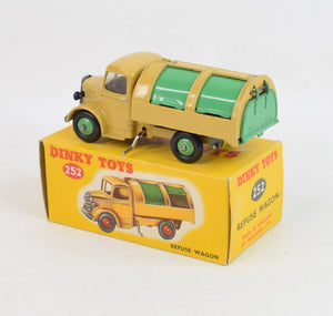 Dinky toys 252 Refuse Wagon Virtually Mint/Boxed