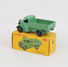 Dinky toys 411 Bedford Truck Very Near Mint/Lovely box (Black hubs)