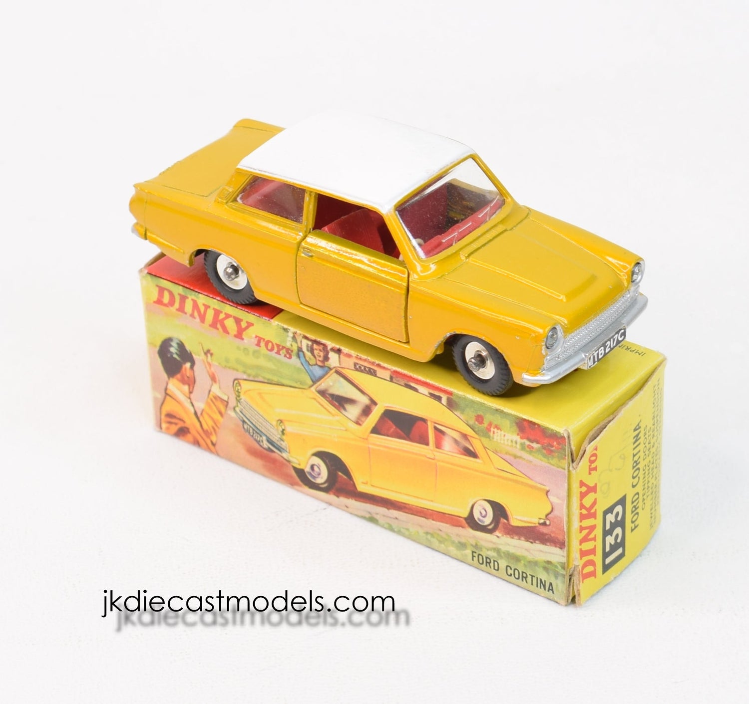 Dinky Toys 159 Ford Cortina De Luxe - QDT Dinky Toys 159 Ford Cortina De Luxe - QDT