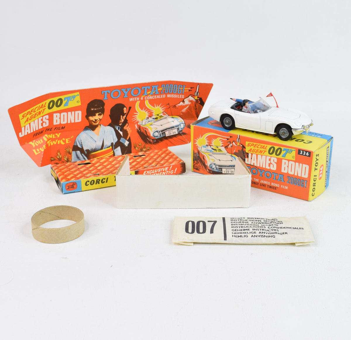 Corgi toys 336 James Bond Toyota Virtually Mint/Lovely box