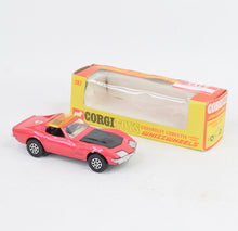 Corgi toys 387 Corvette Stingray Virtually Mint/Nice box