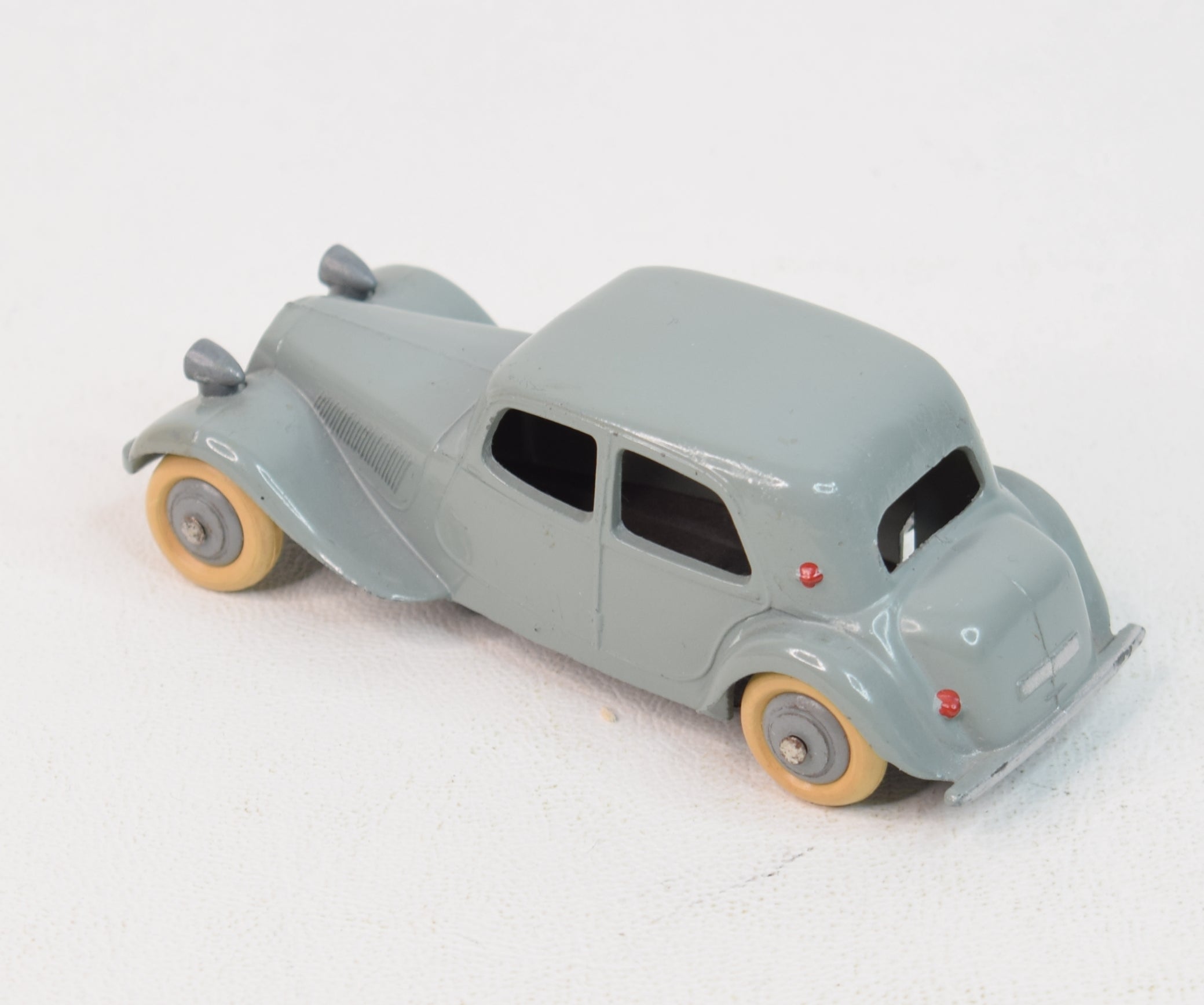 Citroën Traction 11Bl 24N 1/43 Modellauto Dinky Toys Citroën Traction 11Bl 24N 1/43 Modellauto Dinky Toys