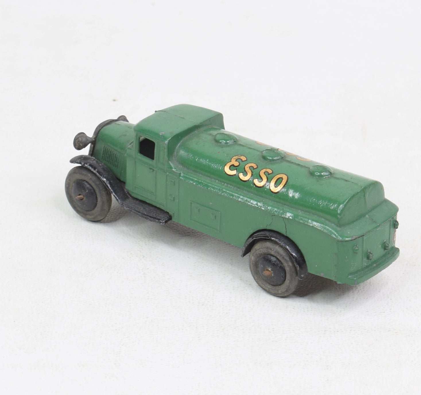DINKY TOYS camion citerne petrol Type 3 Mobiloil N° 25D , réf H170 DINKY TOYS camion citerne petrol Type 3 Mobiloil N° 25D , réf H170