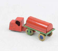 Pre war Dinky toys 33a Mechanical Horse with tanker cart