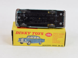 Dinky toys 186 Mercedes Benz 220 se Virtually Mint/Boxed (Grey/blue)