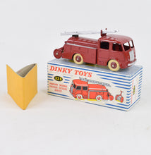French Dinky toys 32E Fourgon - Fire Engine Virtually Mint/Nice box (Carlton)