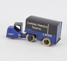 Pre war Dinky toys 33r Mechanical Horse LNER Near Mint (Carlton)