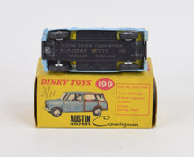 Dinky toys 199 Austin 7 Countryman Virtually Mint/Nice box