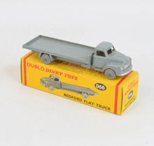 Dublo Dinky toy 066 Bedford Flat truck Virtually Mint/Nice box