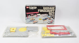 Corgi Junior 2003 Garage forecourt set ''The Taurus Collection''