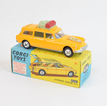 Corgi toys 436 Citroen Safari Virtually Mint/Nice box
