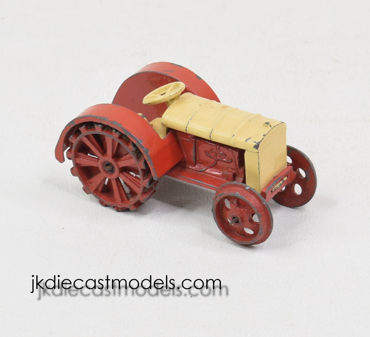 Pre war Dinky toy 22e farm tractor Very Near Mint