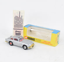 Corgi Toys 270 James Bond DB5 Virtually Mint/Nice box (Unley)