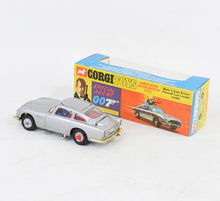 Corgi Toys 270 James Bond DB5 Virtually Mint/Nice box (Unley)