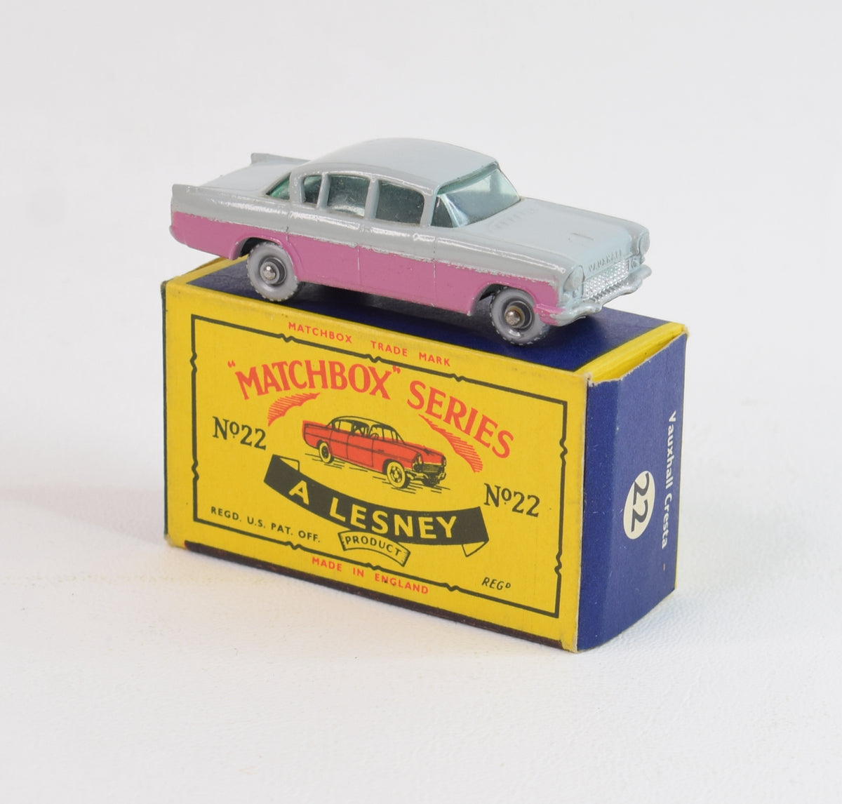 Matchbox Lesney 22 Vauxhall Cresta Virtually Mint/Nice box