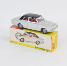 Dinky toys 169 Ford Corsair 2000E Virtually Mint/Nice box