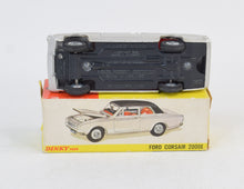 Dinky toys 169 Ford Corsair 2000E Virtually Mint/Nice box