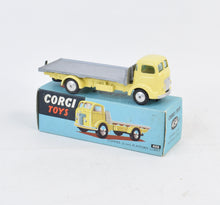 Corgi toys 454 Commer Platform Lorry Virtually Mint/Nice box