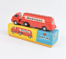 Corgi toys 1110 'Mobilgas' Tanker Virtually Mint/Nice box