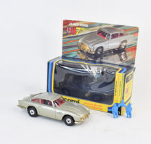 Corgi toys 271 James Bond Aston Martin Mint/Boxed (Champagne) (Unley)