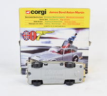 Corgi toys 271 James Bond Aston Martin Mint/Boxed (Champagne) (Unley)
