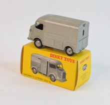 French Dinky toys 25C Camionette ' Virtually Mint/Boxed
