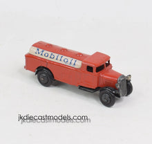 Dinky toy 25d Petrol Tanker Very Near Mint (2nd type)