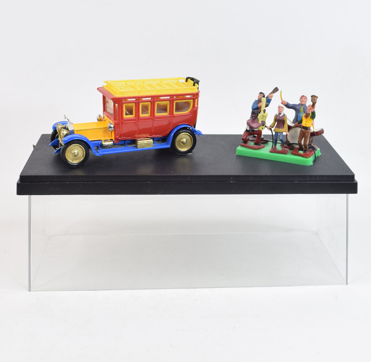 Corgi toys 805 Hardy Boys Virtually Mint/Display case 'Blue & Yellow Collection'