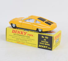Dinky toys 352 Ed Straker’s Virtually Mint/Nice box (Unley)