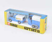 Corgi Toys Gift Set 15  Land-Rover with Rice's horse Trailer Virtually Mint/Nice box (Cast hubs)
