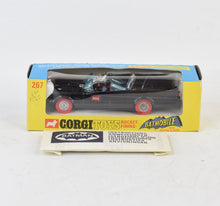 Corgi toys 267 Red Tyre Batmobile Virtually Mint/Nice box (Kensington)