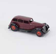 Dinky Toys 36a Armstrong Siddeley Very near mint (maroon)