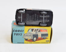 Corgi Toys 421 Bedford Van 'Evening Standard' Virtually Mint/Boxed (Silver roof)