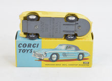 Corgi toys 304 Mercedes-Benz 300sl Virtually Mint/Nice box